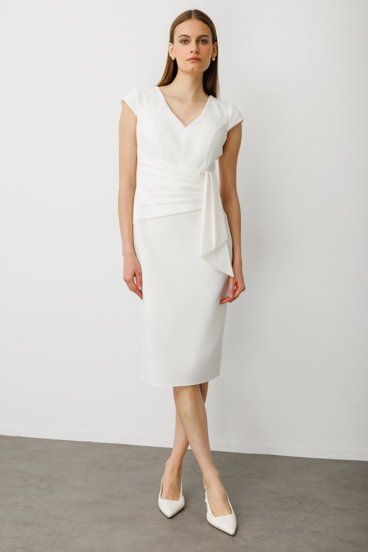 فستان سهرة متوسط ​​الطول بحزام من إيكول