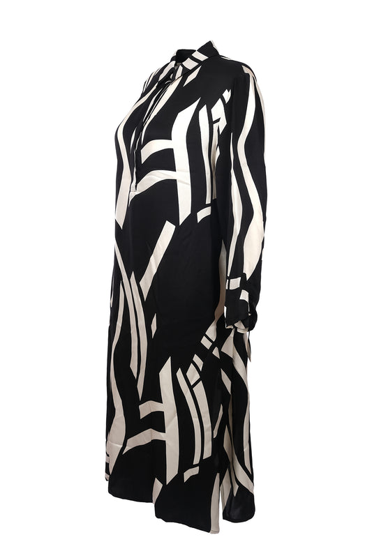 فستان من تصميم فائق سونميز