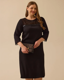 فستان بمقاسات كبيرة مزين بالترتر وتفاصيل شفافة من Gala-Xi