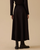 تنورة طويلة واسعة أساسية