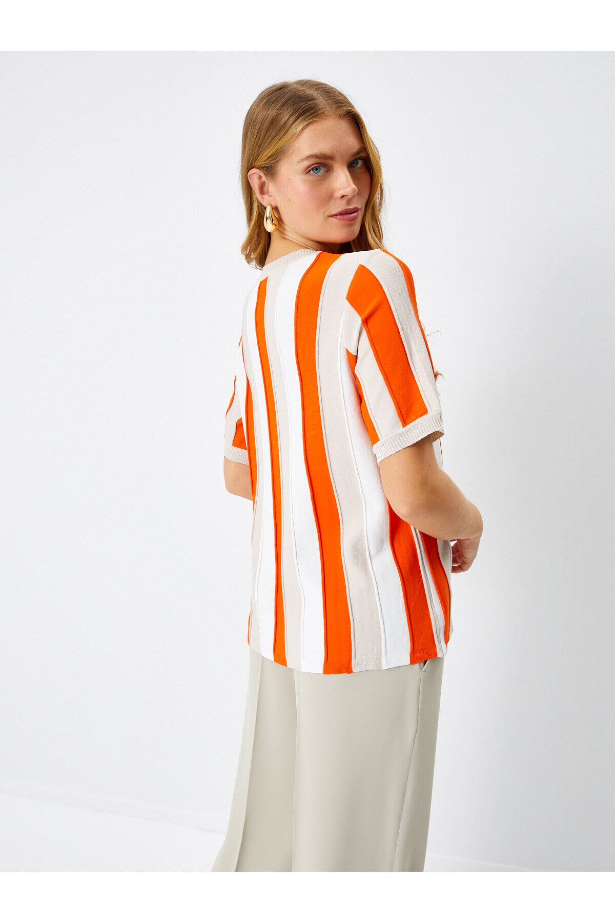 Faik Sönmez Oversize Çizgili Triko - Minimalist Stil Translation missing: tr.content.product_image_secondary