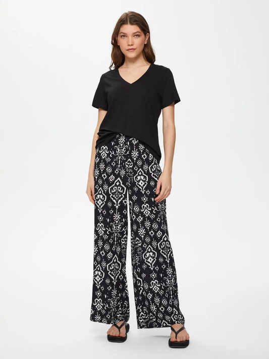 تيشيرت نسائي من تصميم فائق سونميز 25YB00001