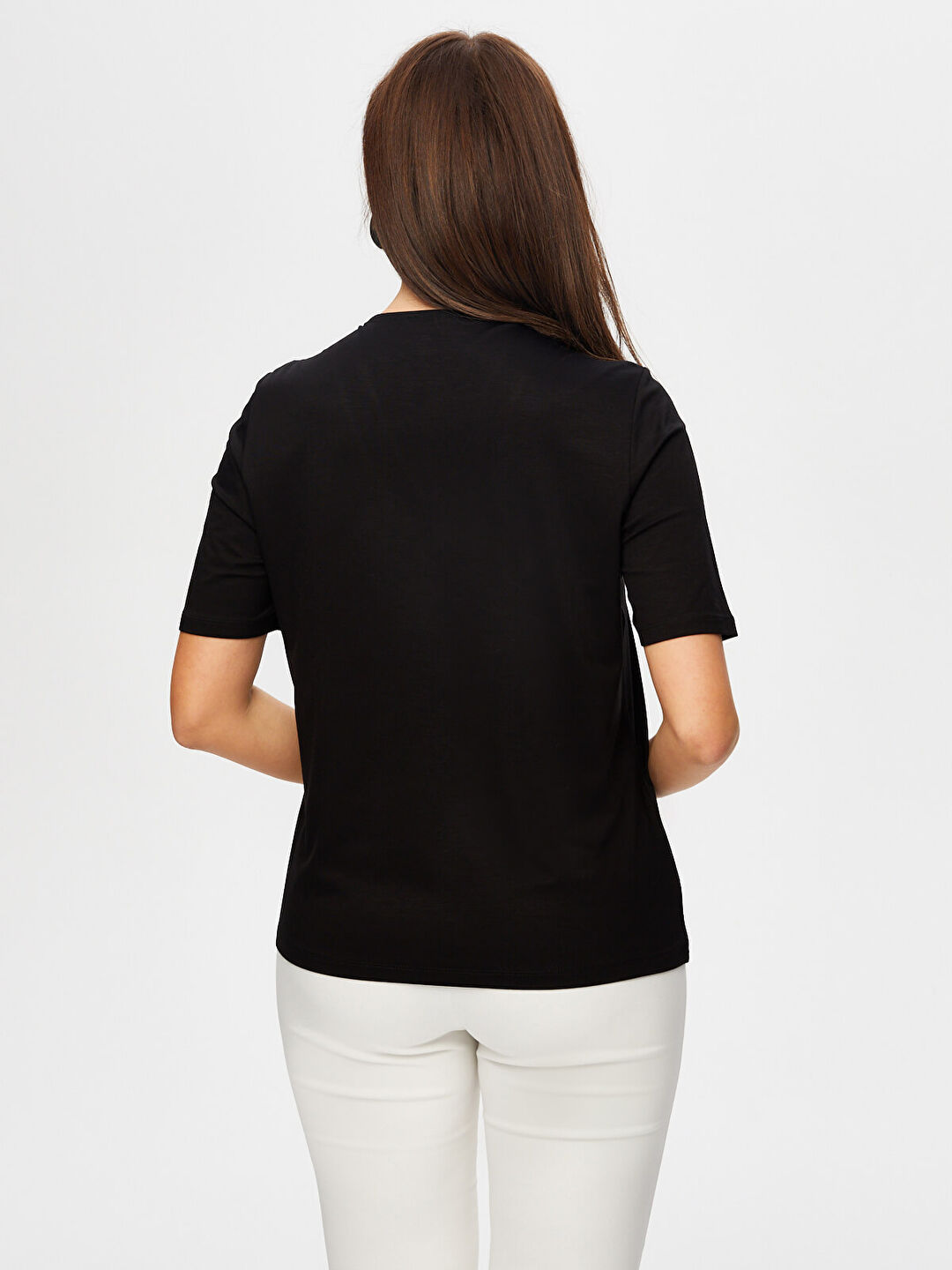 Kadın Zincir Şertili V Yaka Kısa Kol T-Shirt 25YUS25TSH064