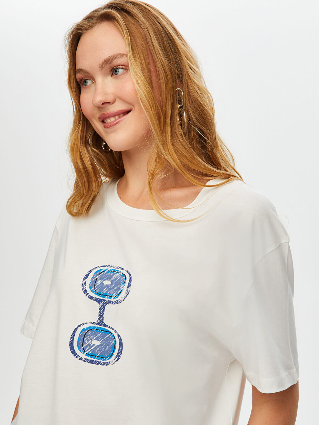 Faik Sönmez Kadın Önü Nazar Boncuğu Baskılı Yuvarlak Yaka Pamuklu T-Shirt