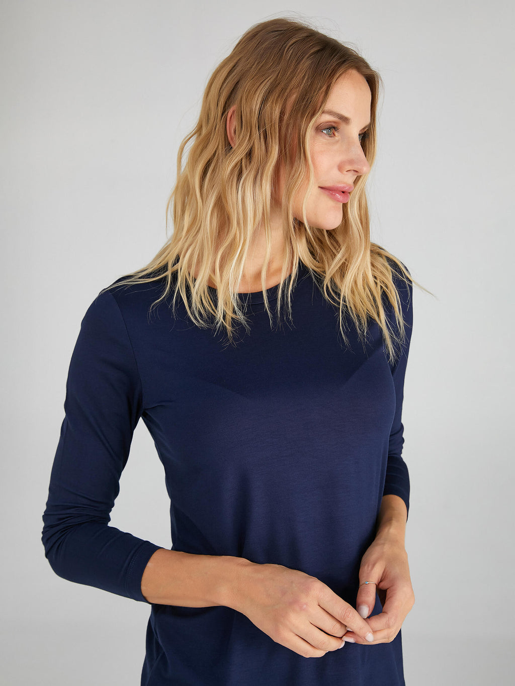 Faik Sönmez Minimalist Oversize Uzun Kol Kadın T-Shirt - Günlük Şıklık