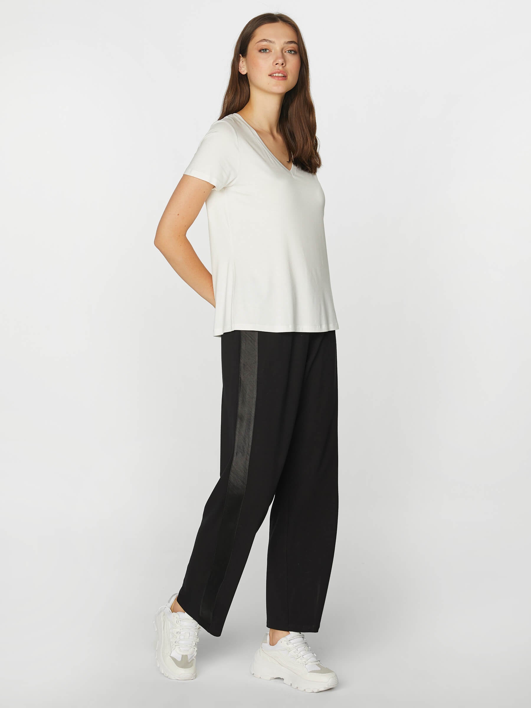 Faik Sönmez Minimalist Oversize V Yaka Kadın T-Shirt - Kısa Kol