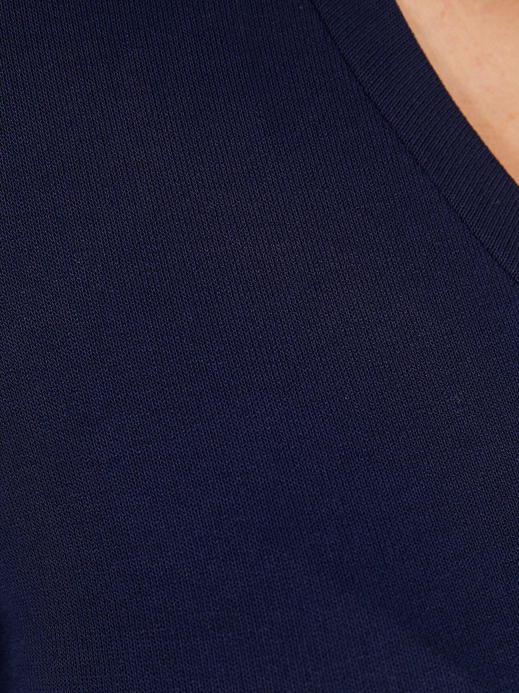 Faik Sönmez Minimalist V Yaka 3/4 Kol Kadın T-Shirt - Günlük Şıklık