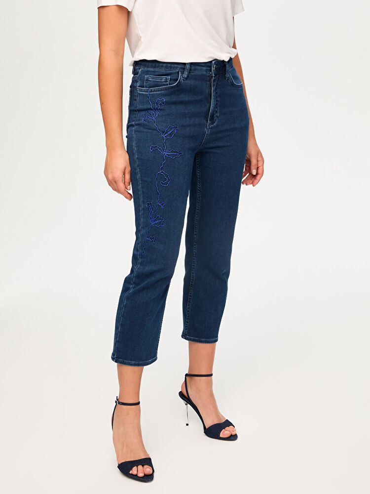 Faik Sönmez Yanı Nakış Detaylı Slım Fıt Jean Capri US26JCP005 İkincil görsel