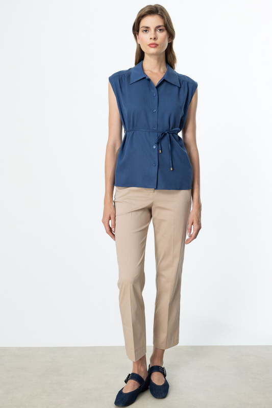 On Beli İp Bağcıklı Kolsuz Gömlek