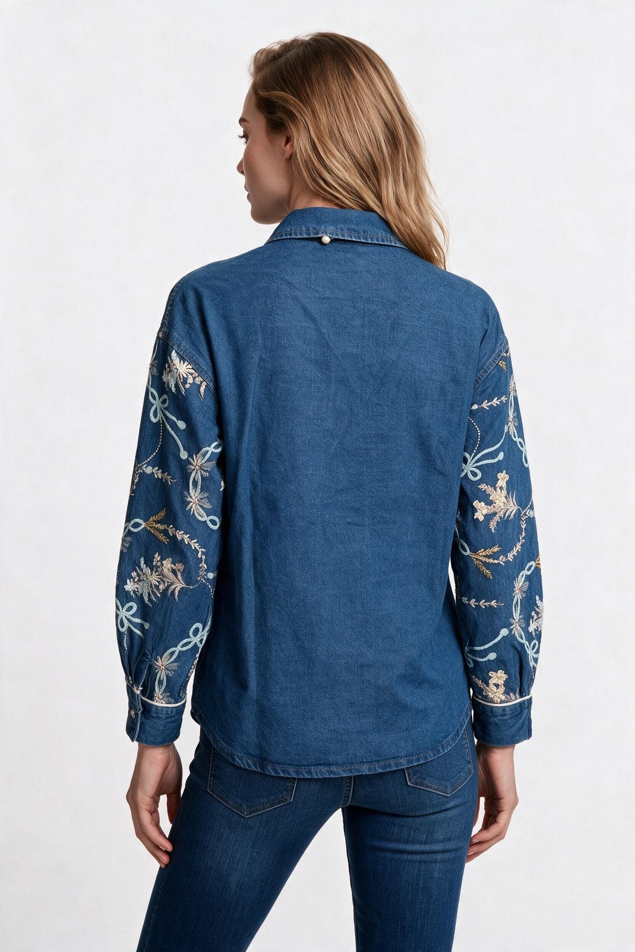 On Kadın İşlemeli Denim Gömlek Klasik Yaka Uzun Kollu Beyaz Biyeli Rahat Kesim İkincil görsel