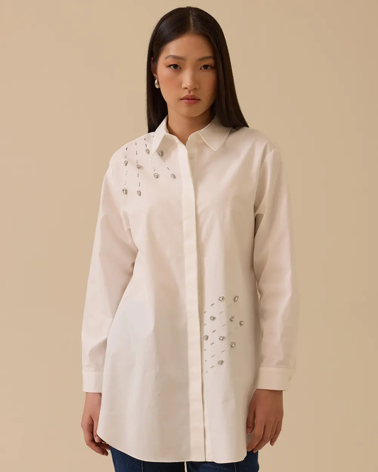 قميص بتفاصيل حجرية غير متماثلة