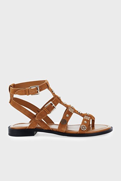 Guess Kadın Gladyatör Tokalı Metal Süslemeli Parmak Arası Düz Taban Sandalet