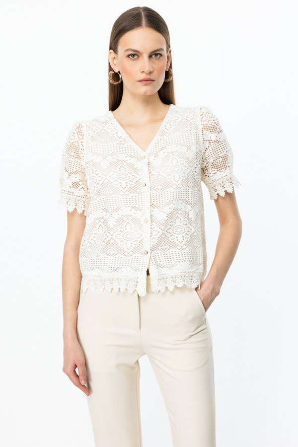 On Kadın V Yaka Kısa Kol Dantel Hırka - Minimalist Tarz