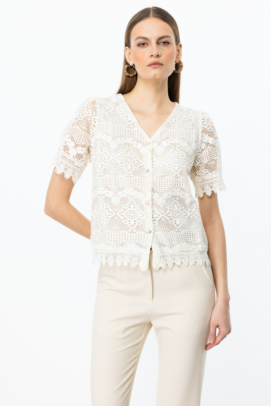 كارديجان نسائي قصير الأكمام بياقة على شكل حرف V من الدانتيل - تصميم بسيط
