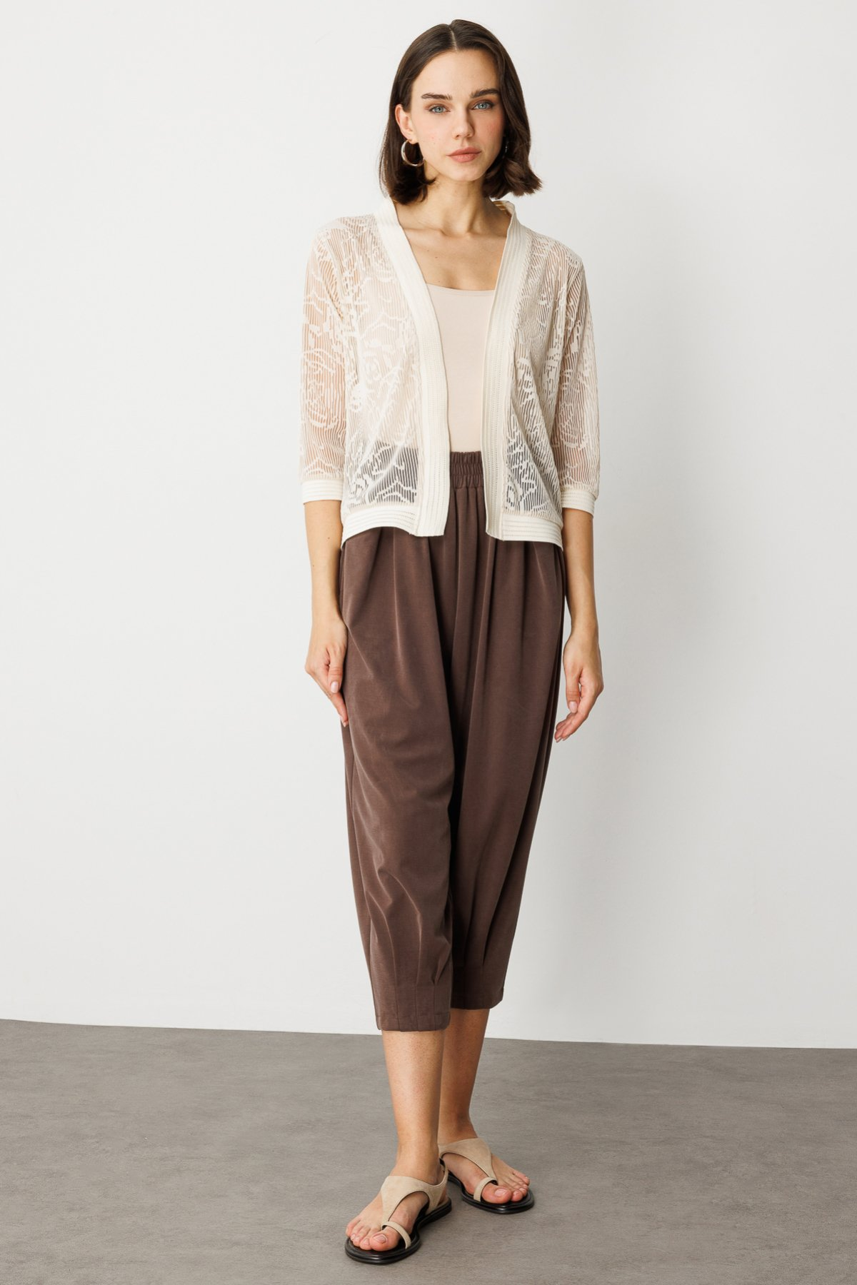 On Kadın 3/4 Kol Dantel Hırka - Minimalist Stil - Günlük & Özel Gün