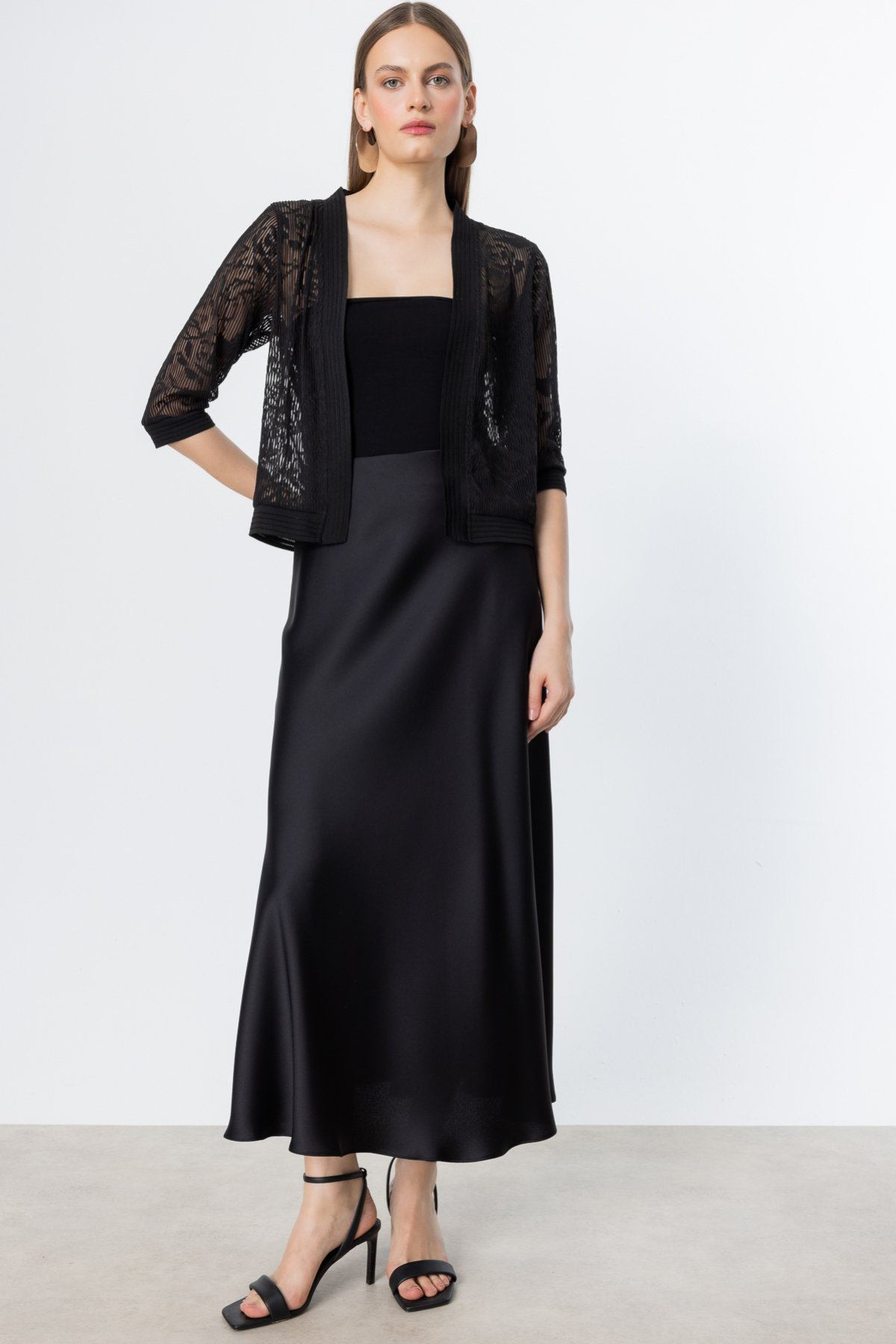 On Kadın 3/4 Kol Dantel Hırka - Minimalist Stil - Günlük & Özel Gün