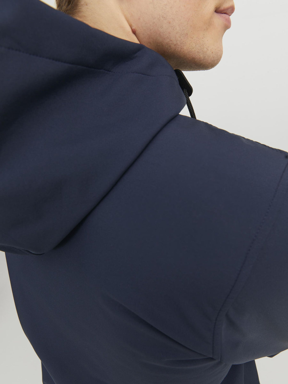 Jack&Jones Erkek Kapüşonlu Fermuarlı Cepli Standart Kalıp Polyester Ceket