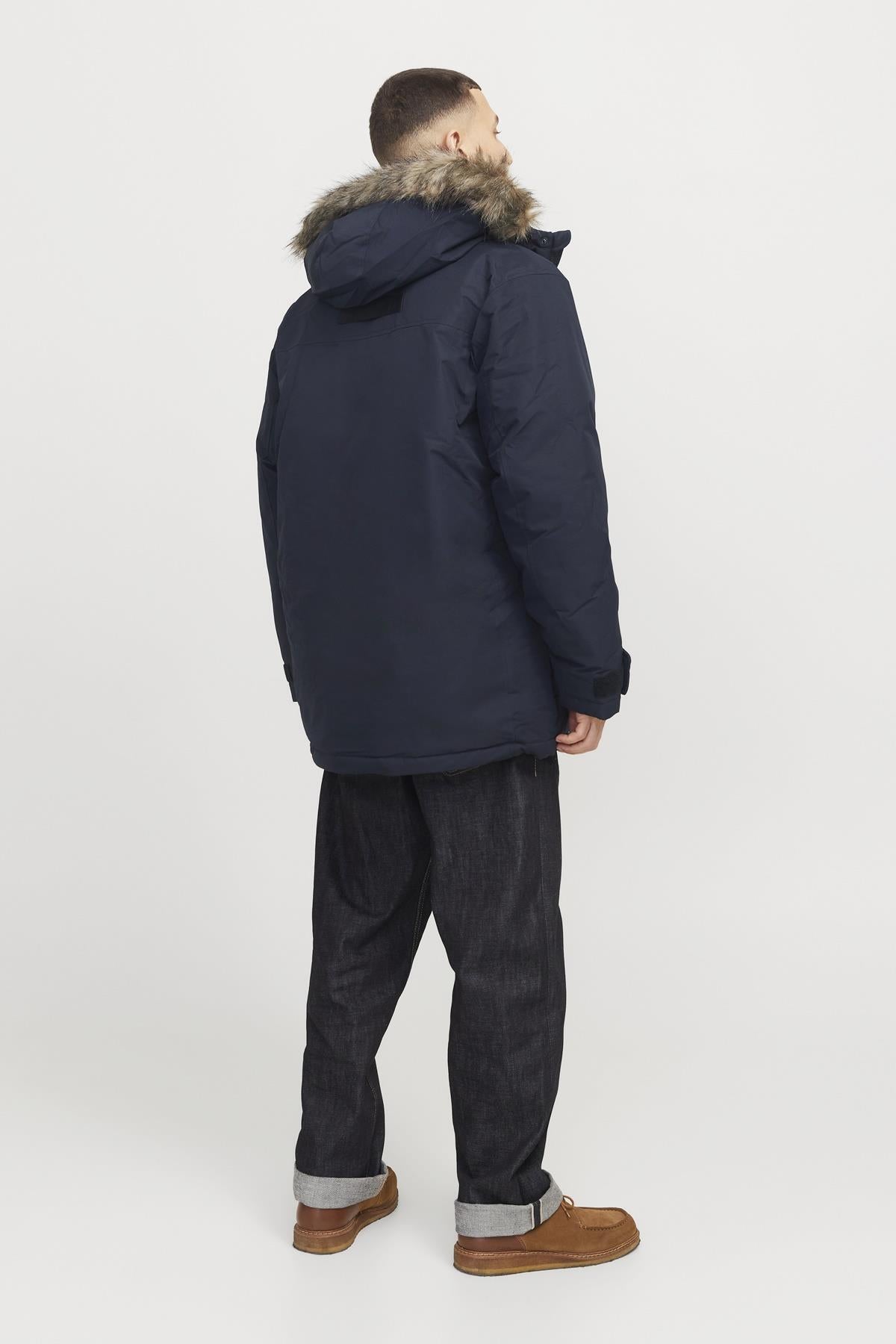 Jack&Jones Erkek Oversize Kapüşonlu Kışlık Mont - Sıcak ve Şık!