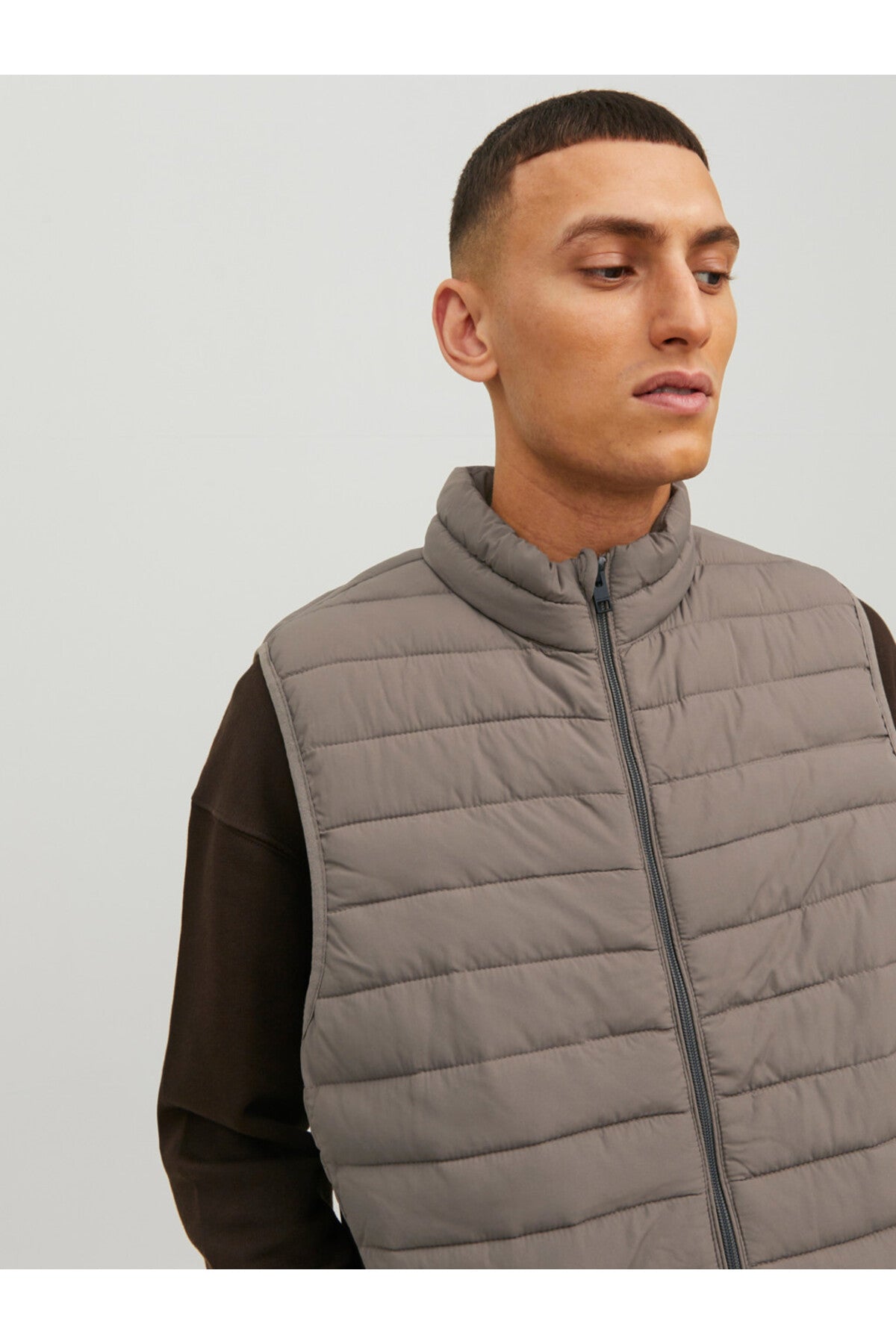 Jack&Jones Oversize Fermuarlı Yaka Erkek Yelek - Minimalist Tarz