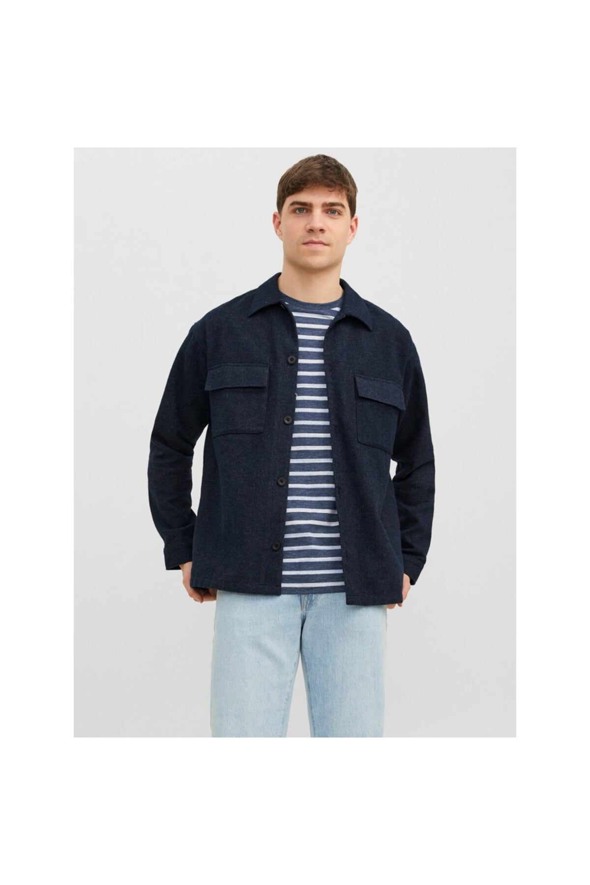 Jack&Jones Oversize Minimalist Uzun Kol Erkek Gömlek Translation missing: ar.content.product_image_secondary