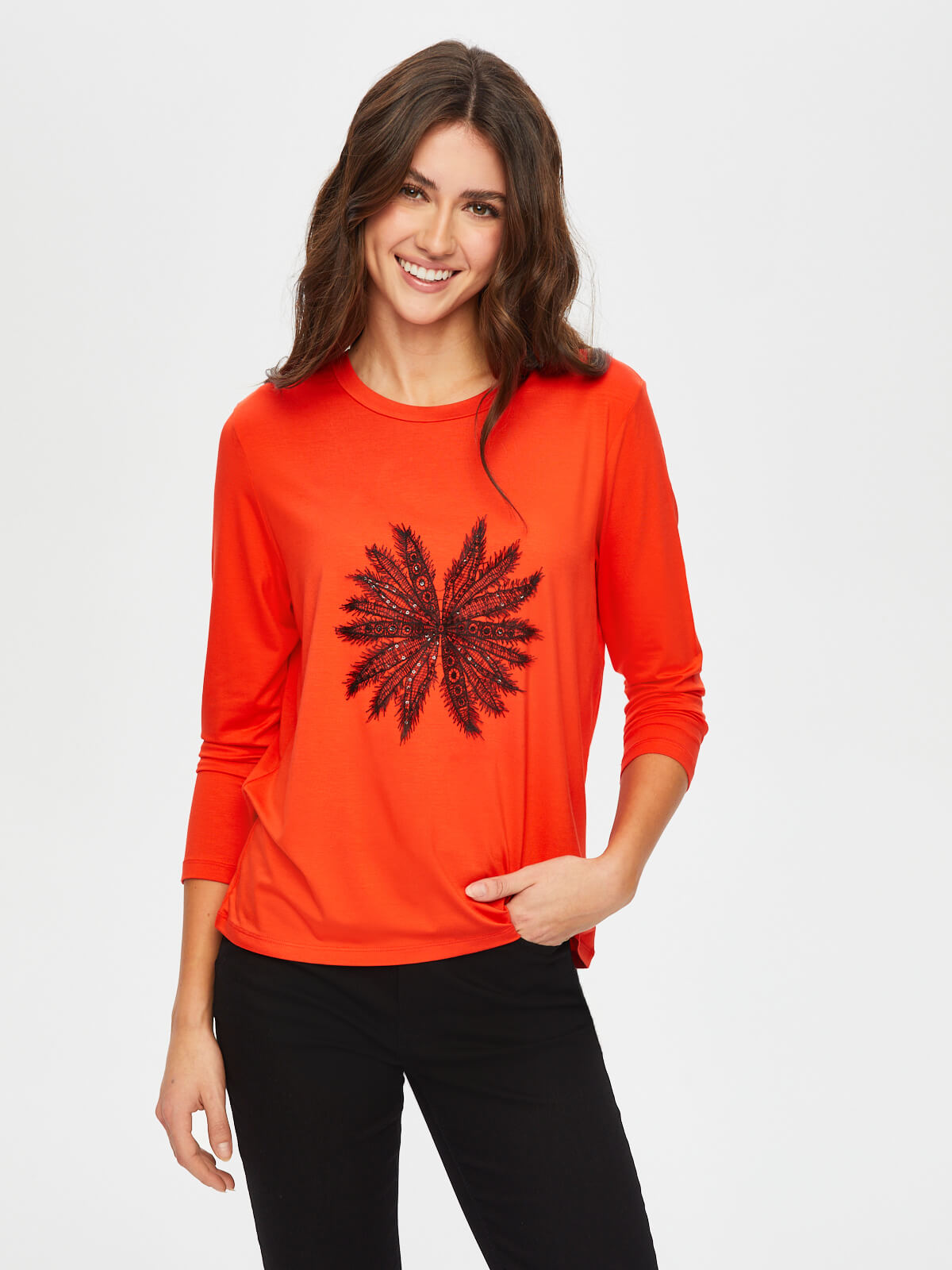 Kadın Önü Çiçek Dantel Aplikeli Yuvarlak Yaka T-Shirt Faik Sönmez Ana görsel