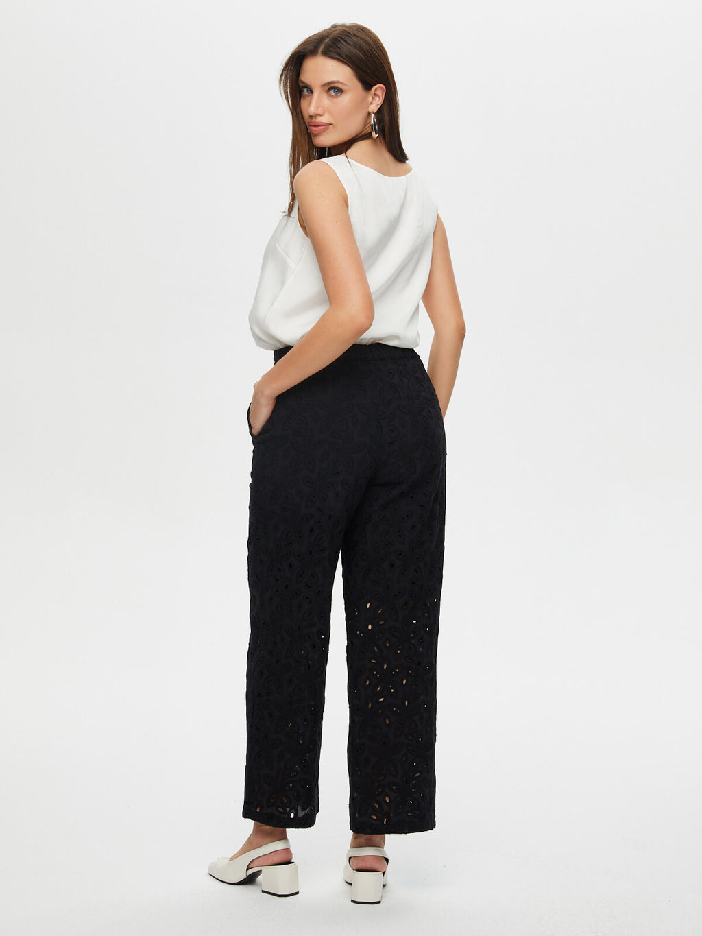 Kadın Wide Leg Fit Brode Nakış Detaylı Pantolon Faik Sönmez