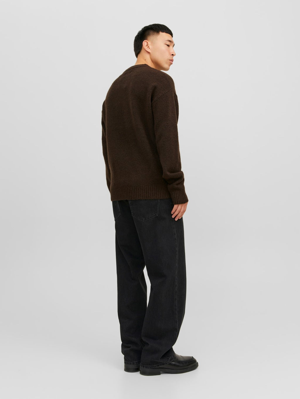 Jack&Jones Oversize Yuvarlak Yaka Erkek Kazak - Minimalist Günlük Stil - Hemen Al!