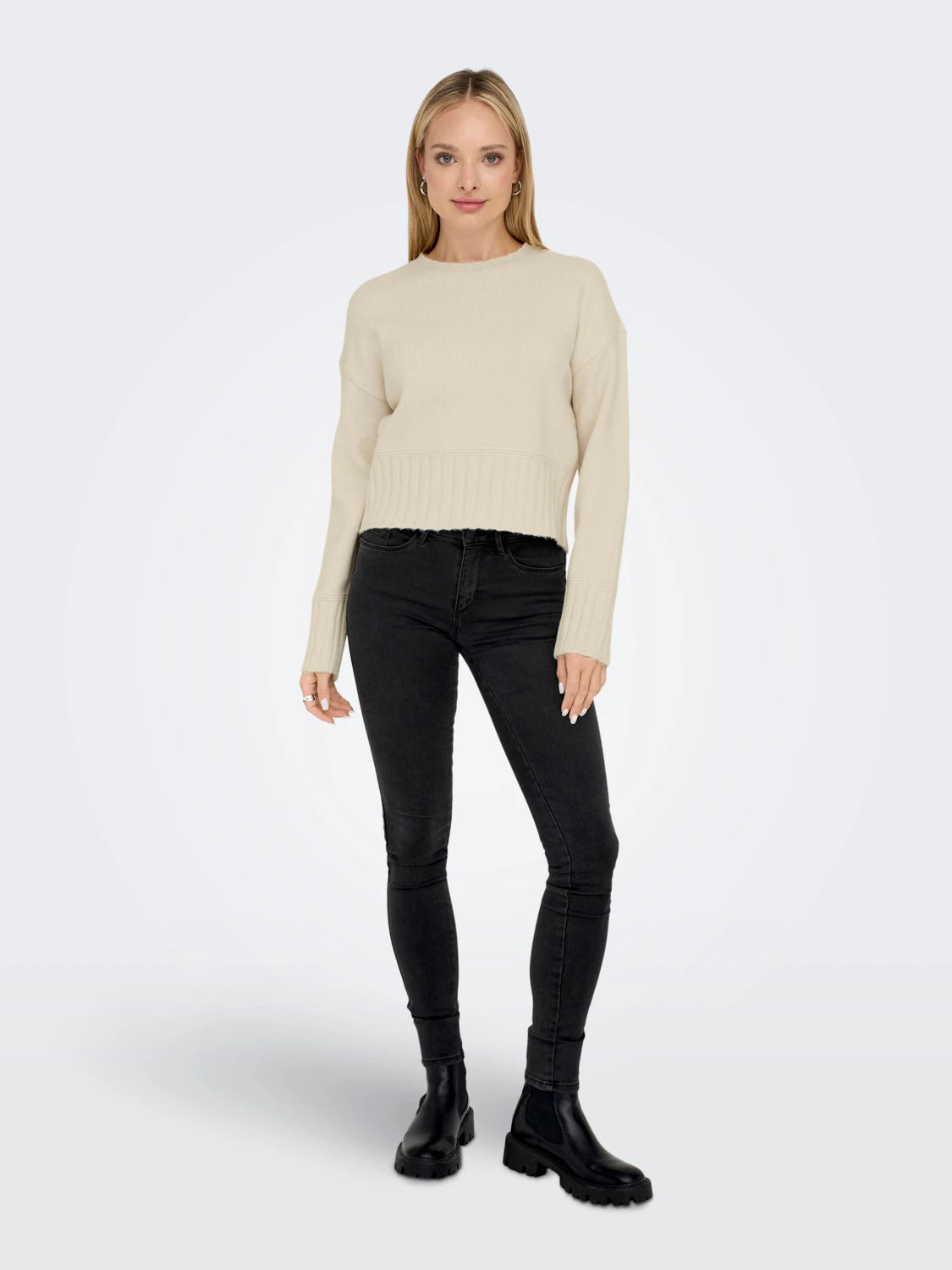 Only Minimalist Crop Kazak - Uzun Kol Yuvarlak Yaka - Günlük Kombinler