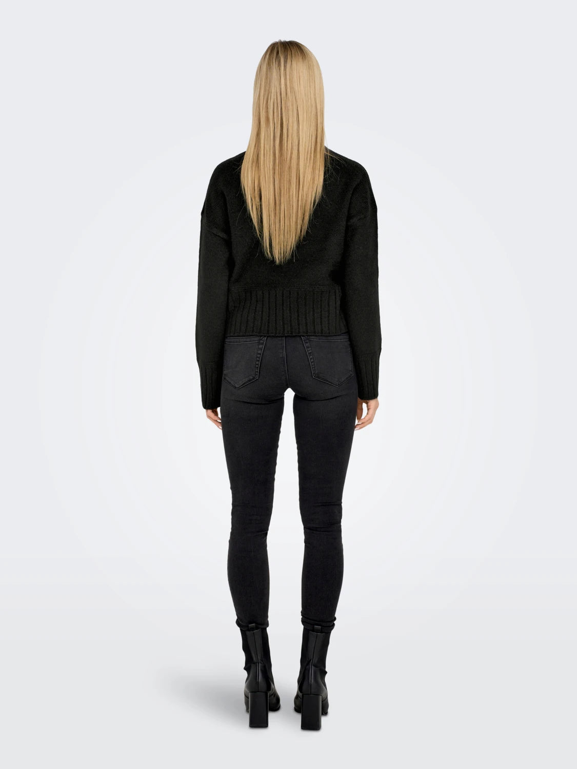 Only Minimalist Crop Kazak - Uzun Kol Yuvarlak Yaka - Günlük Kombinler