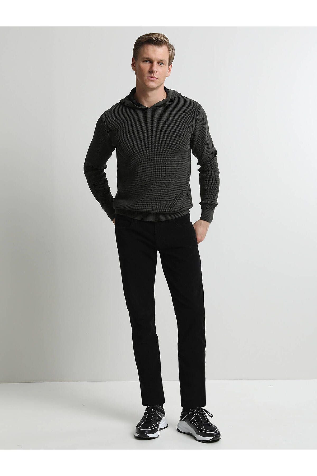 Kip Erkek Slim Fit Korduroy Pantolon - Minimalist Günlük Stil