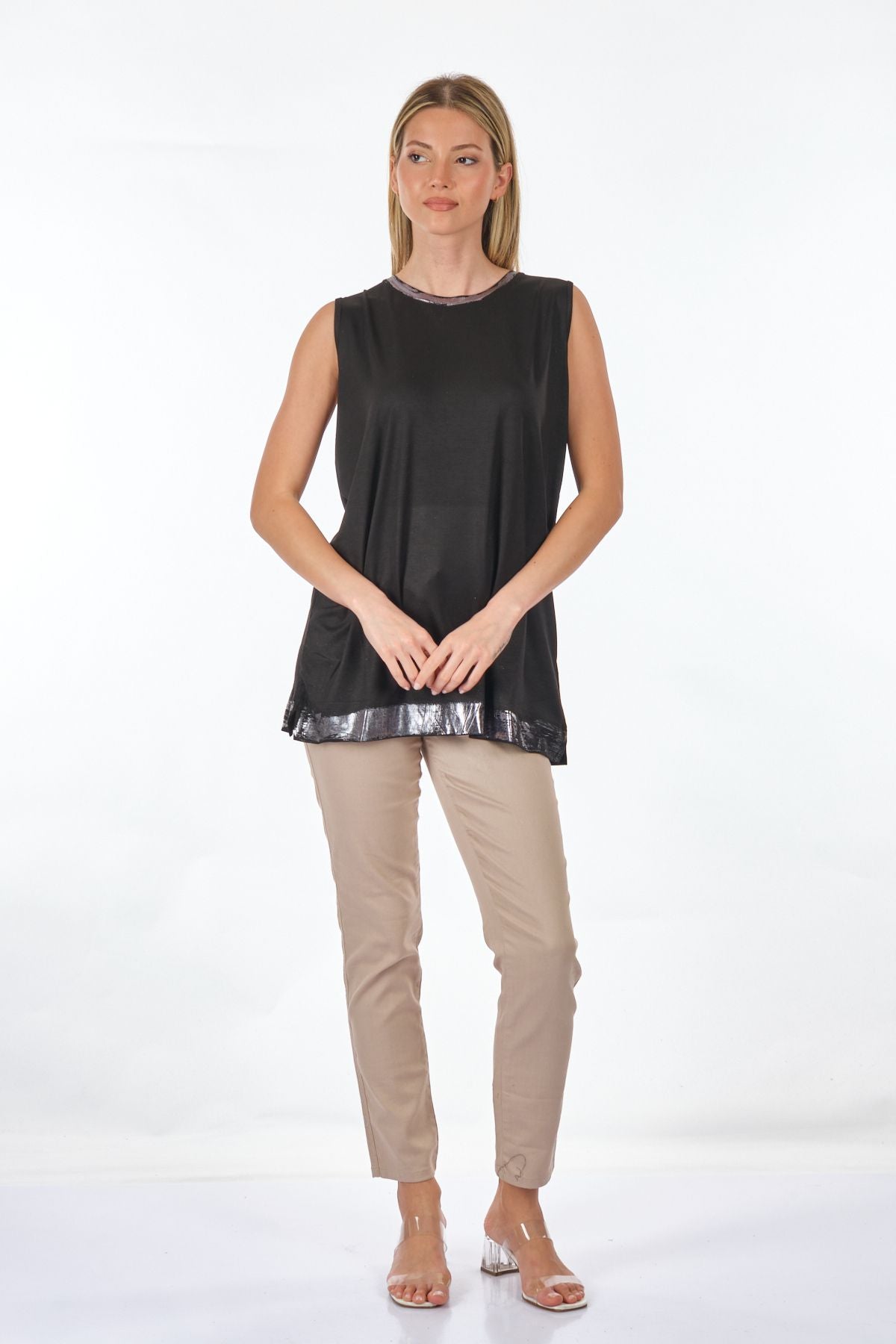 Lal Oversize Kolsuz Midi Kadın T-Shirt - Minimalist Tasarım Translation missing: ar.content.product_image_secondary
