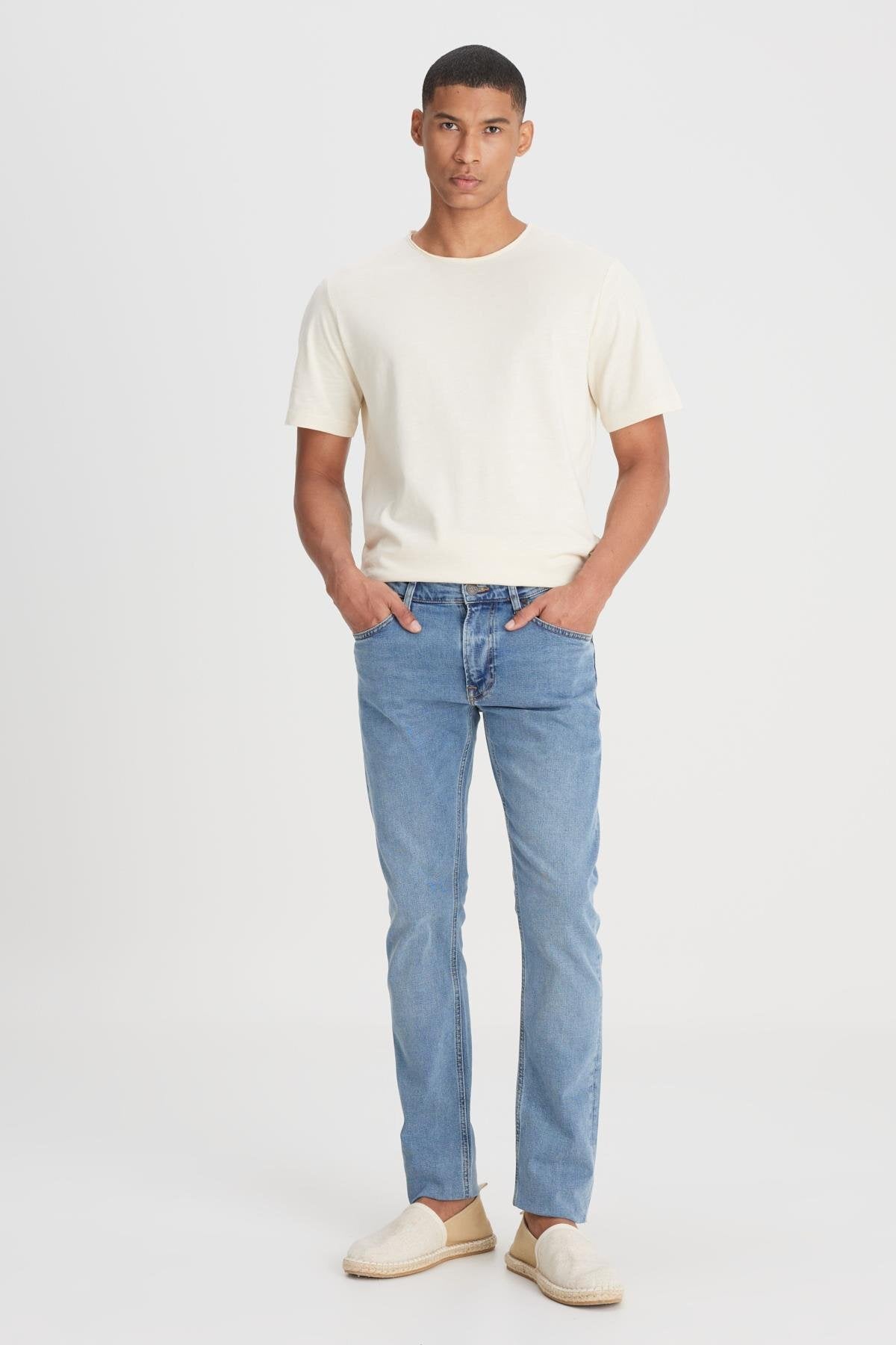 Lee Erkek Slim Fit Normal Bel Dar Paça Denim Kot Pantolon Jean