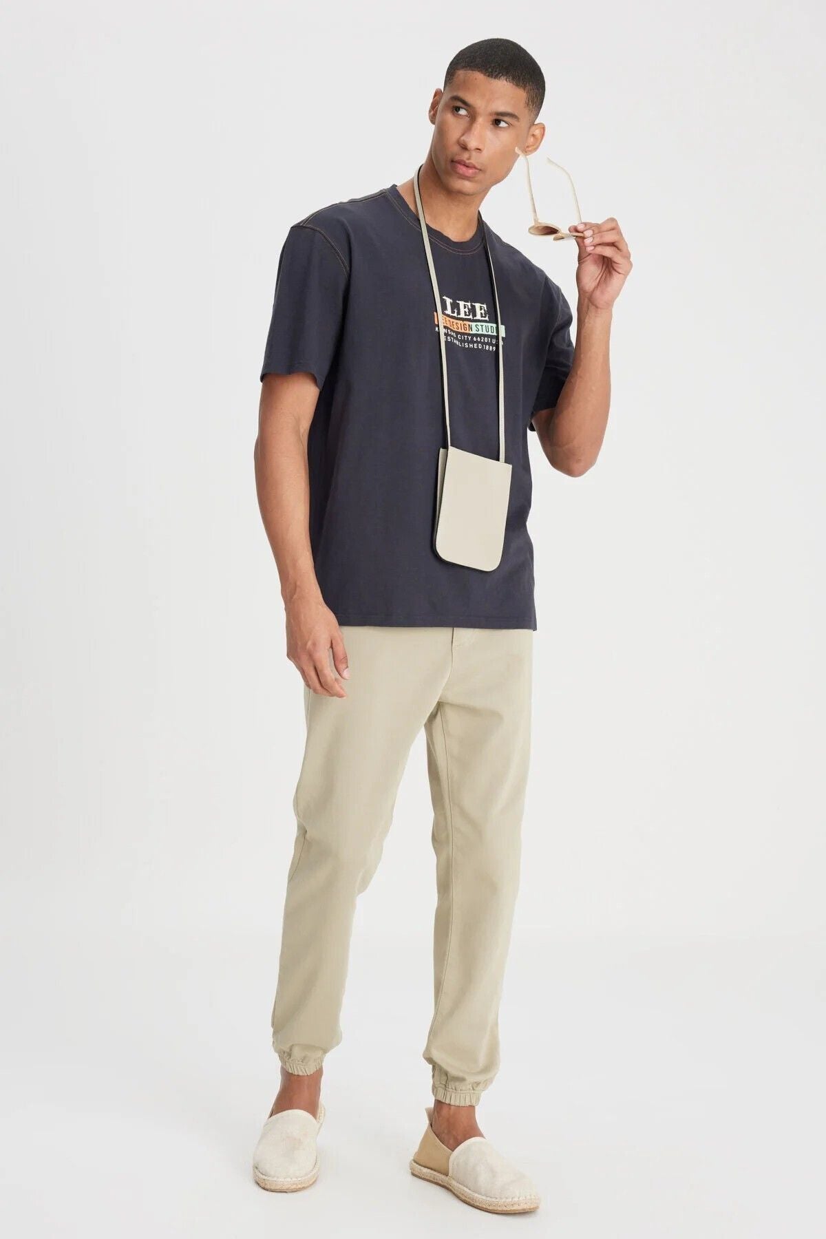 Lee Erkek Minimalist Jogger Pantolon - Rahat & Şık Günlük Translation missing: tr.content.product_image_main