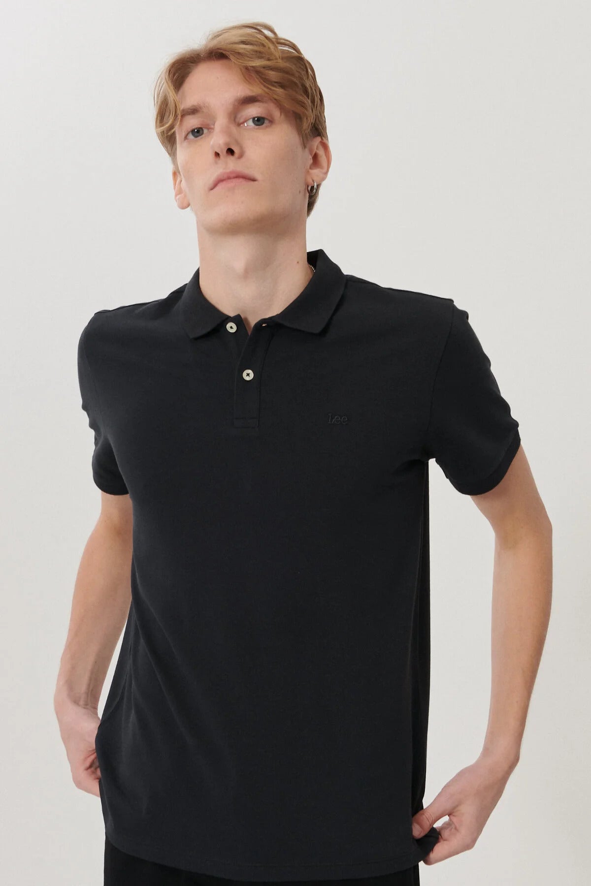 Lee Erkek Polo Yaka Kısa Kol T-Shirt - Minimalist Günlük Stil Translation missing: tr.content.product_image_main
