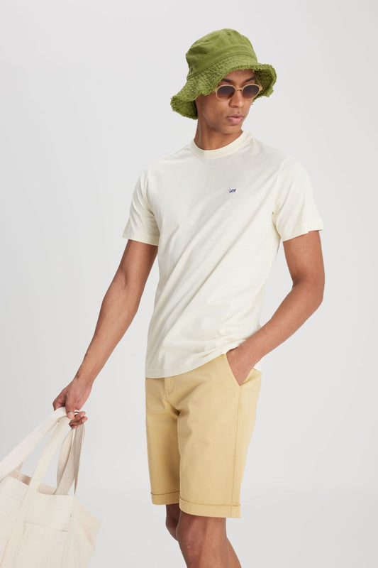 تيشيرت رجالي من لي بتصميم بسيط - قصة عادية - كم قصير - كاجوال