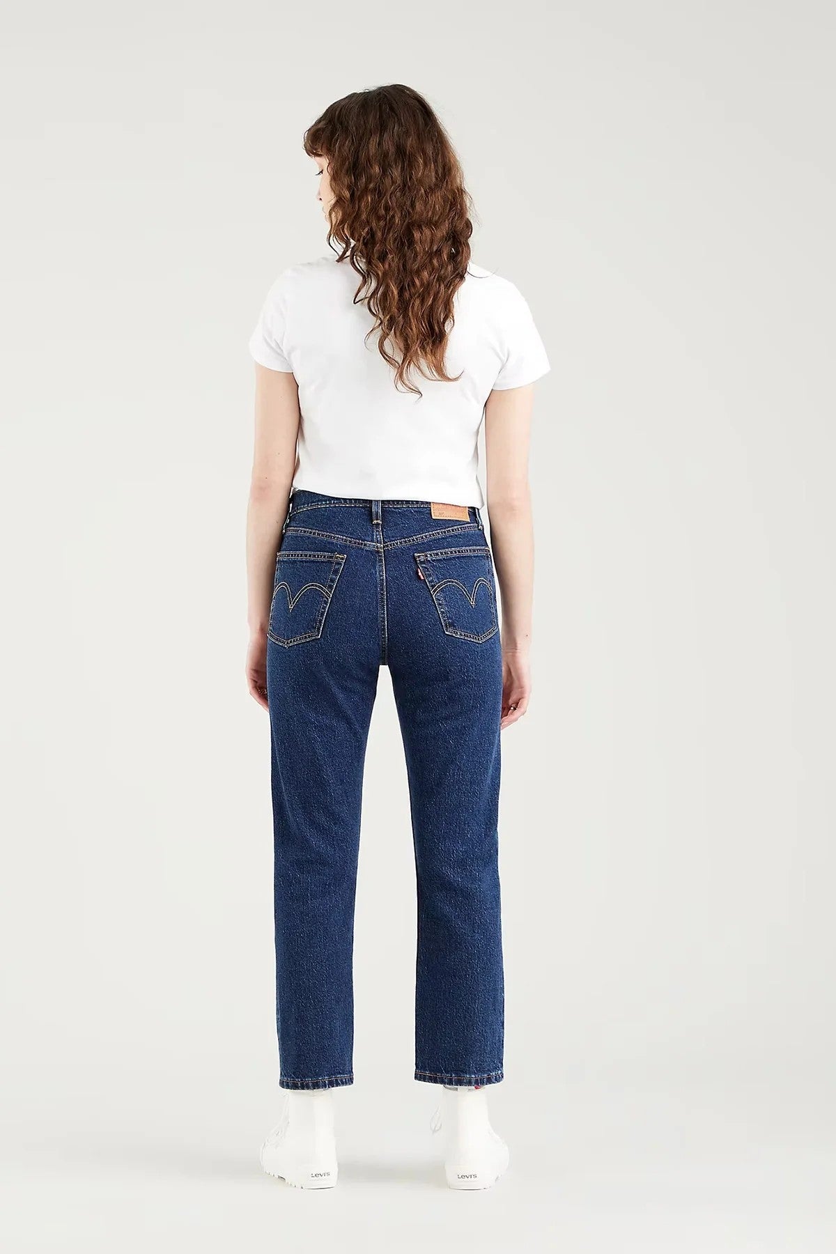 Levi's Kadın Yüksek Bel Straight Jean Pantolon - Minimalist Tarz Translation missing: tr.content.product_image_secondary