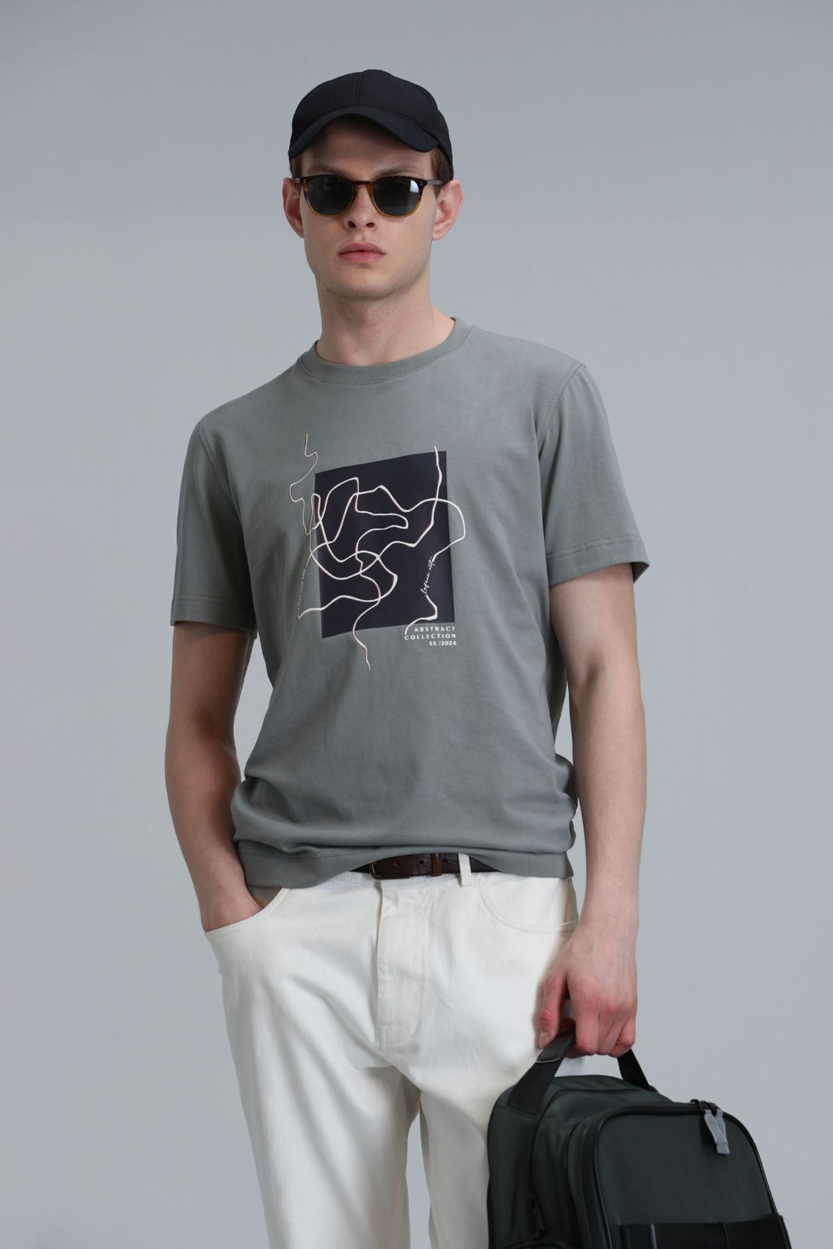 Lufian Minimalist Desenli Regular Fit Kısa Kol Erkek T-Shirt Translation missing: ar.content.product_image_main