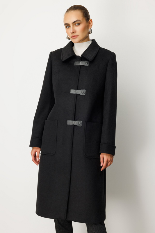 معطف إيكول الجلدي بأزرار كبس وجيوب رقعة