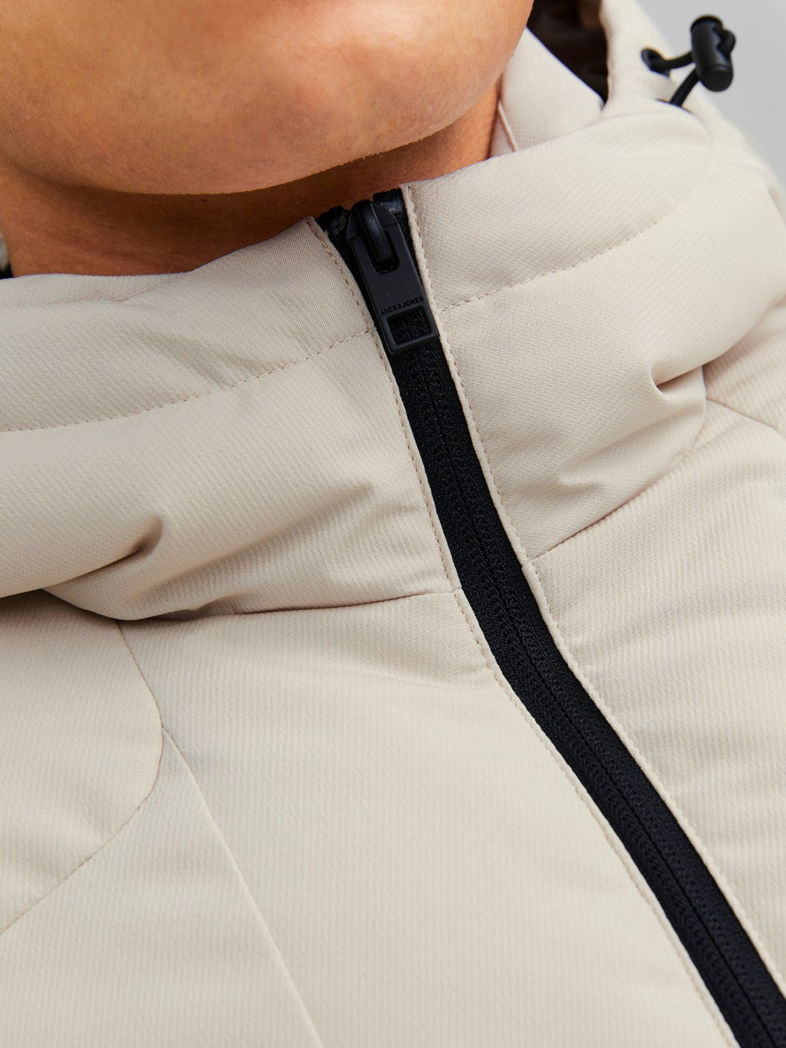Jack&Jones Minimalist Oversize Kapüşonlu Erkek Kışlık Mont