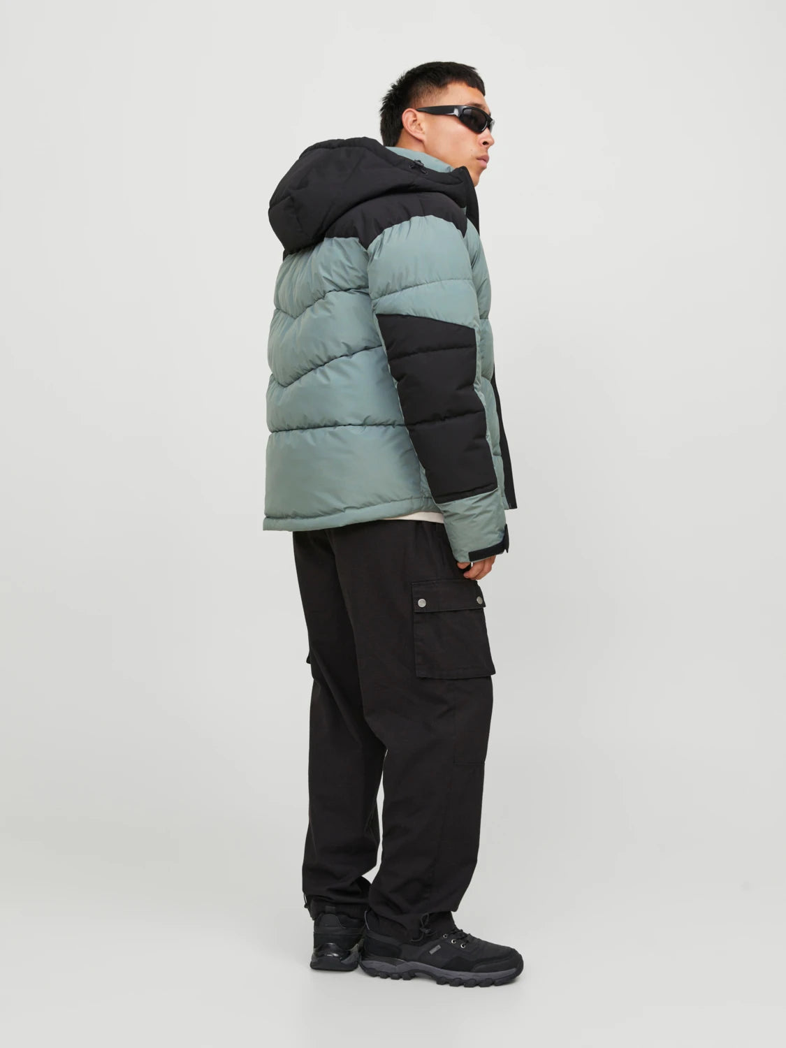 Jack&Jones Minimalist Oversize Kapüşonlu Erkek Kışlık Mont