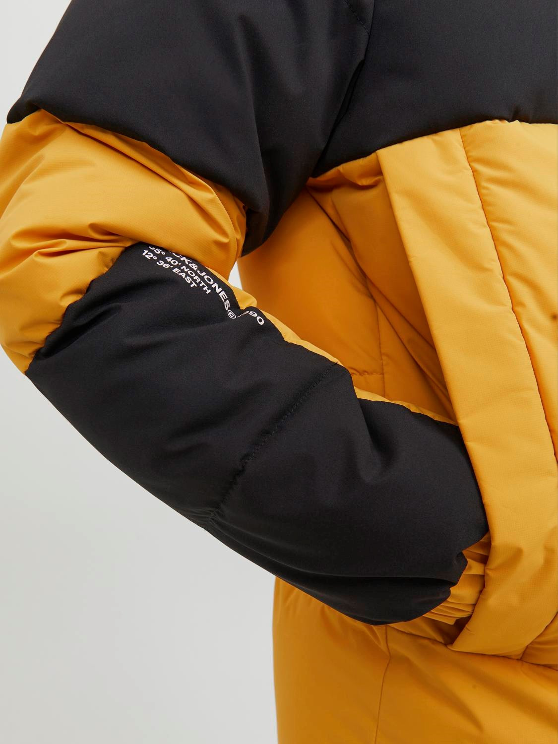 Jack&Jones Oversize Kapüşonlu Şişme Mont - Günlük Kullanım