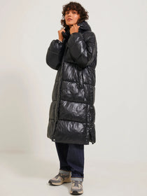 Jack&Jones JJXX Oversize Kapüşonlu Midi Şişme Mont - Kışlık