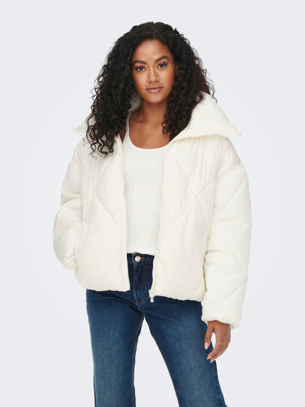 Only Oversize Kapüşonlu Şişme Mont - Minimalist Günlük Tarz