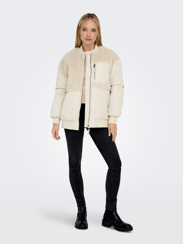 Only Oversize Peluş Detaylı Fermuarlı Kadın Kışlık Mont