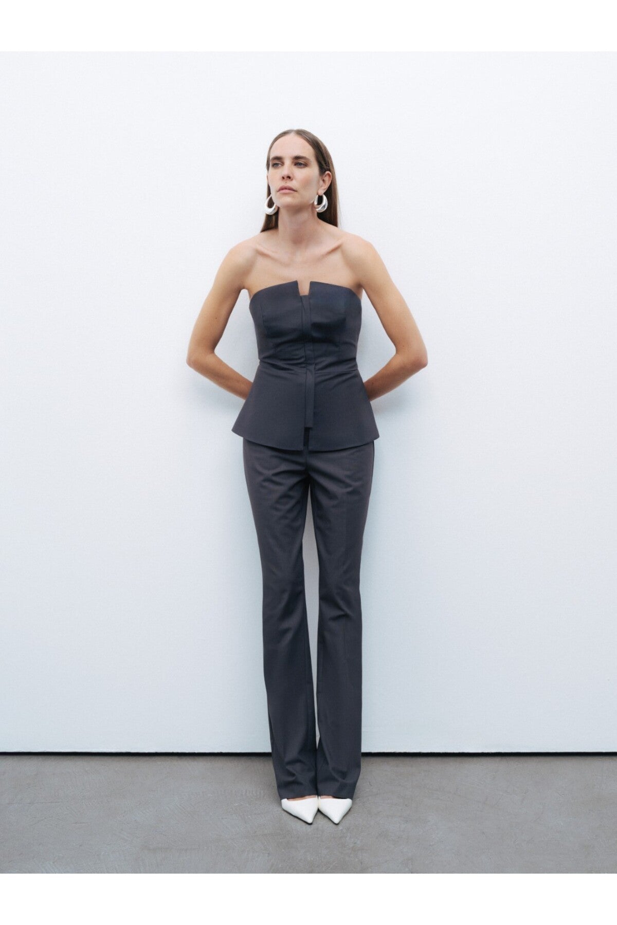 Nocturne Minimalist Straplez Crop Top - Günlük & Şık Kombinler Translation missing: ar.content.product_image_secondary