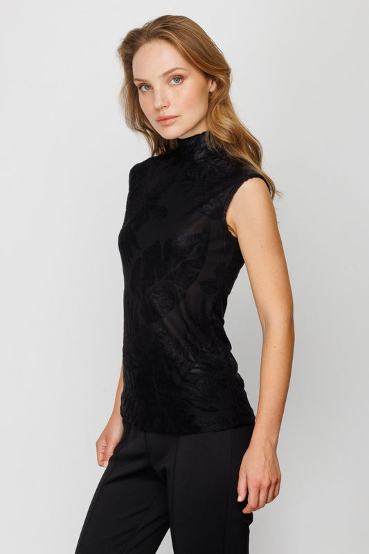 عشرة بلوزات نسائية 23221381