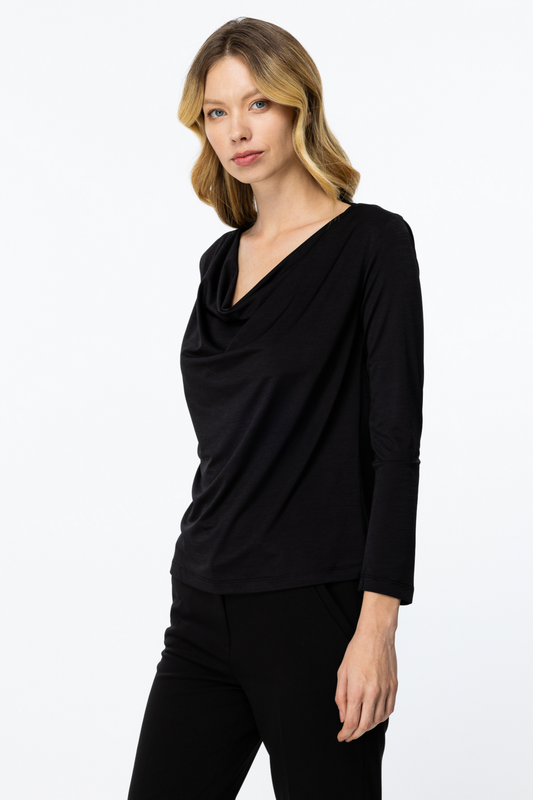 عشر بلوزات نسائية 24KON41169