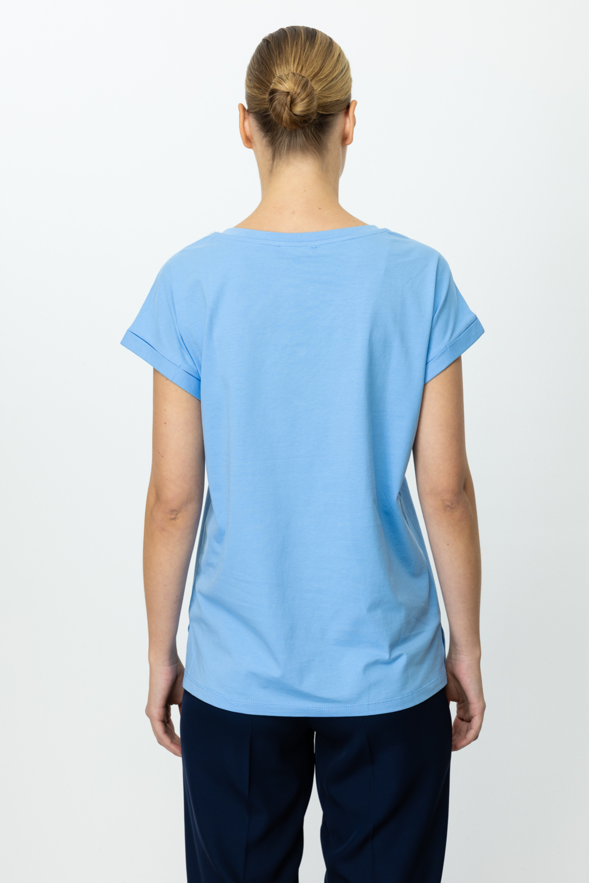 On Minimalist V Yaka Oversize Kadın Bluz - Rahat ve Şık