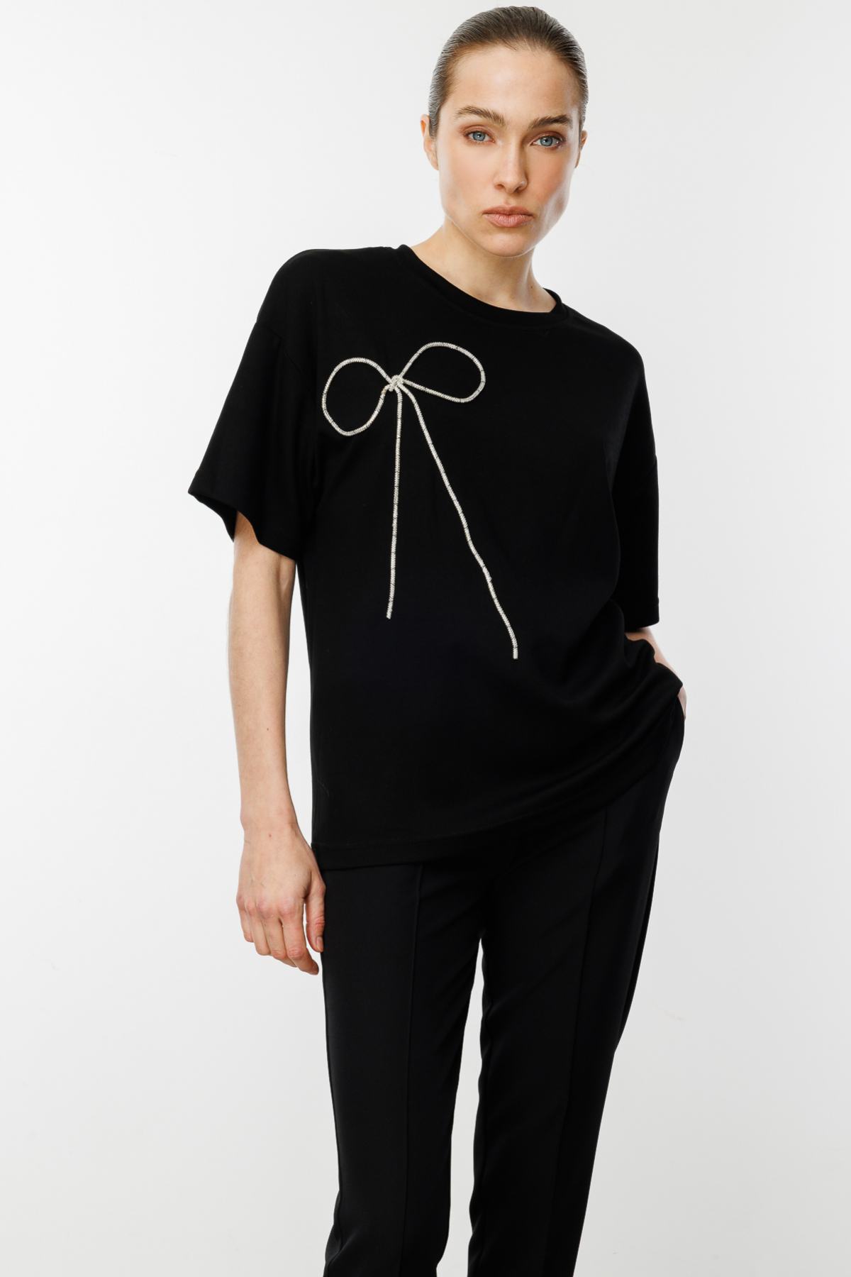 On Minimalist Oversize Kısa Kol Yuvarlak Yaka Kadın Bluz - Günlük Şıklık Ana görsel