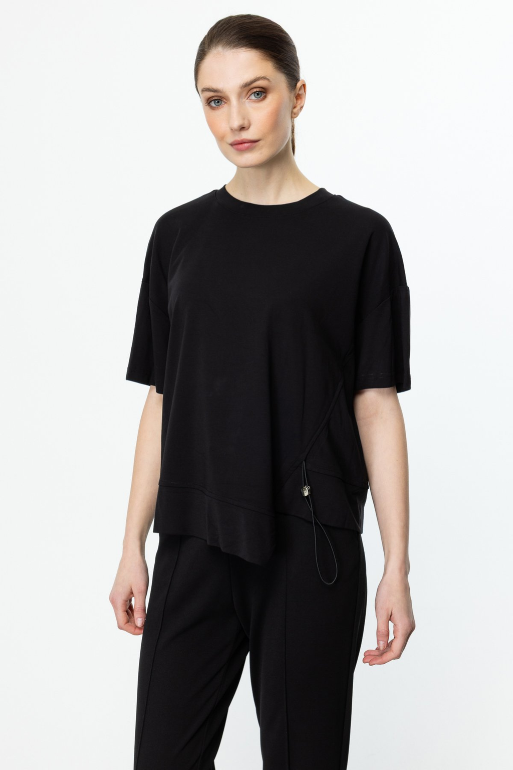 On Asimetrik Desenli Oversize Kadın Bluz 25Y56327
